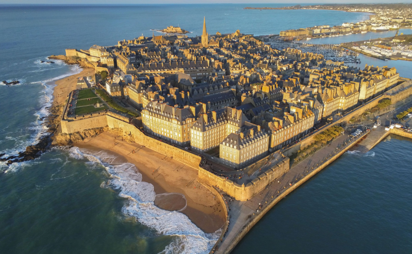 St Malo au coucher du soleil St Malo au coucher du soleil
